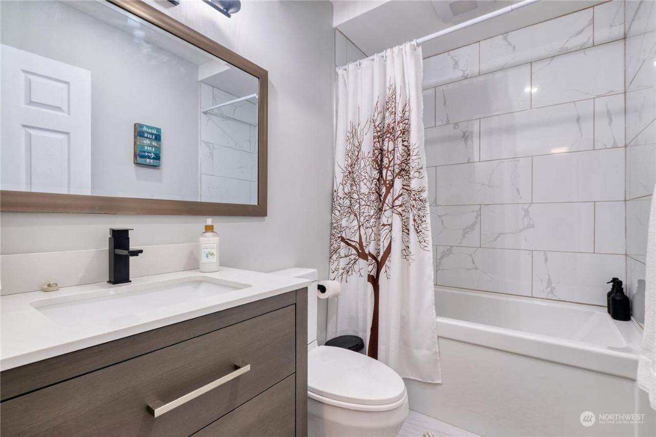 Newly Remodeled 2Bd Room A Frame Cottage Point Roberts Extérieur photo